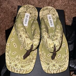 The Attico Olive Paisley Flip Flops